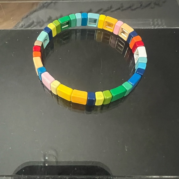 2 bracelets - Picture 2 of 3